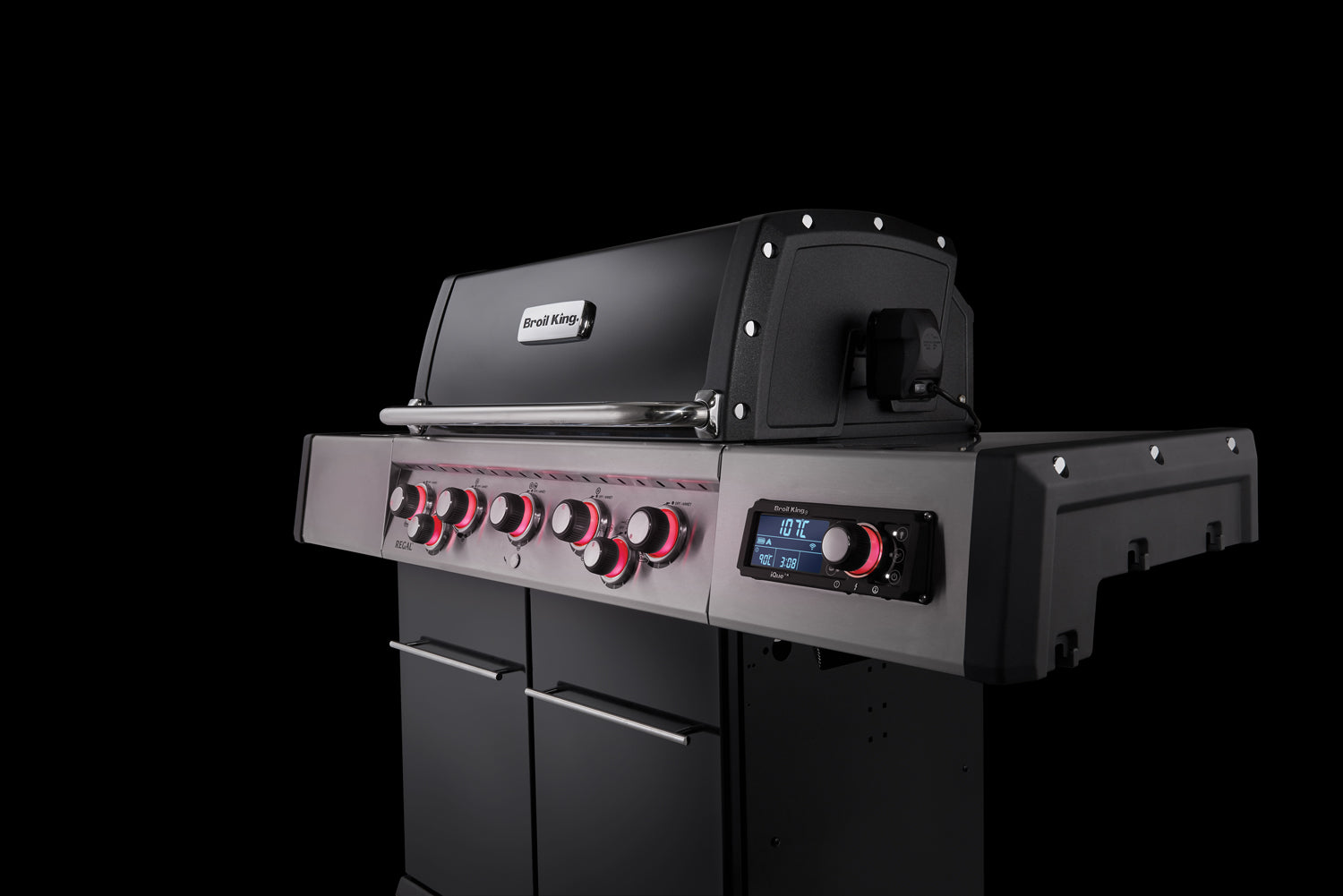 Underskap med gassflaske i Gassgrill Regal Q 590 IR Smart Grill med iQue 5 brennere