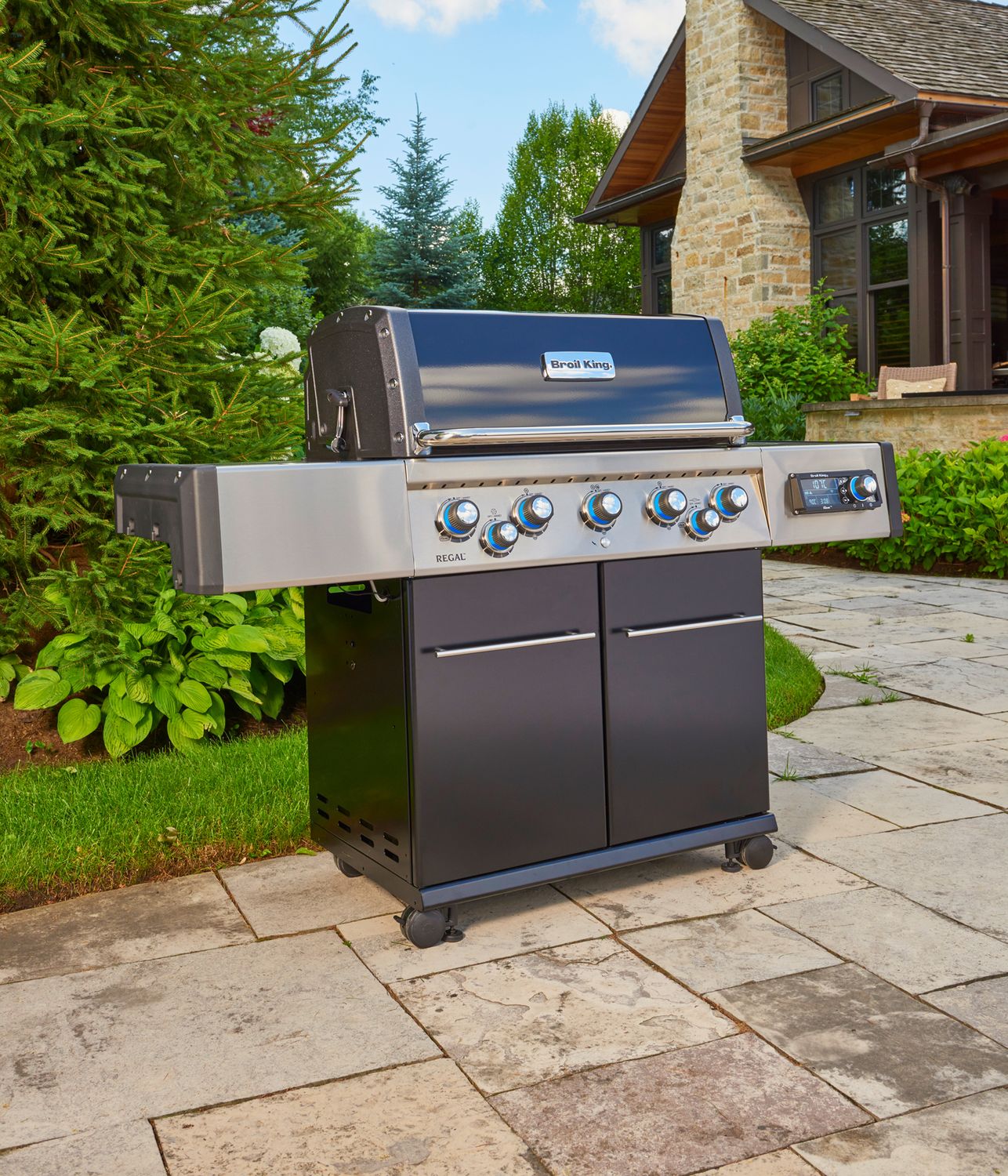 Toppview av Gassgrill Regal Q 590 IR Smart Grill med iQue 5 brennere