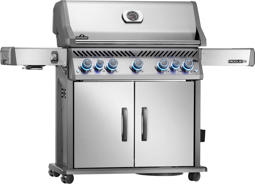 Detaljbilde av SIZZLE ZONE™ infrarotbrenner på Gassgrill Rogue PRO-S 625