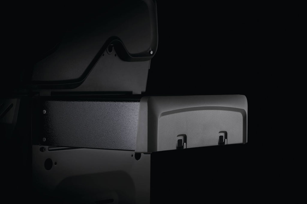 Gassgrill Rogue XT 425 all black med Sizzle Zone med fettoppsamler