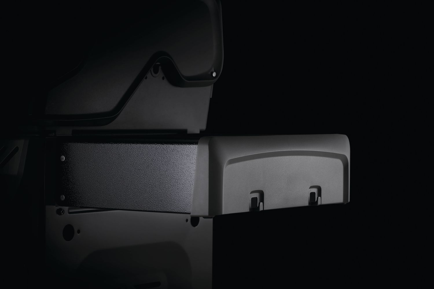Gassgrill Rogue XT 425 all black med Sizzle Zone med fettoppsamler