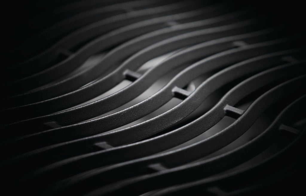 Nærbilde av kontrollpanel på Gassgrill Rogue XT 425 all black med Sizzle Zone