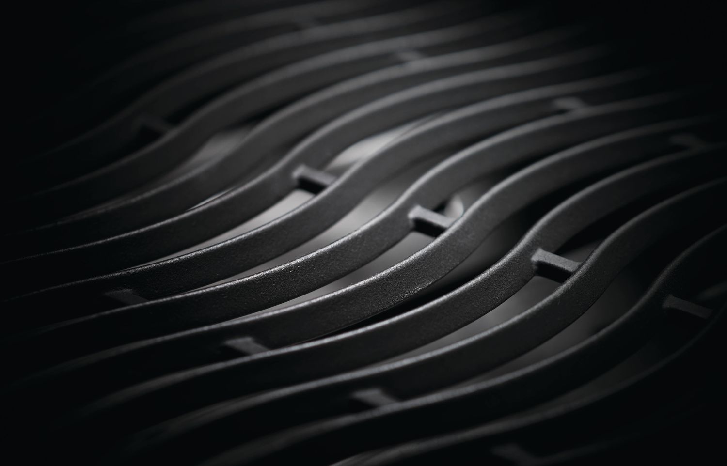 Nærbilde av kontrollpanel på Gassgrill Rogue XT 425 all black med Sizzle Zone