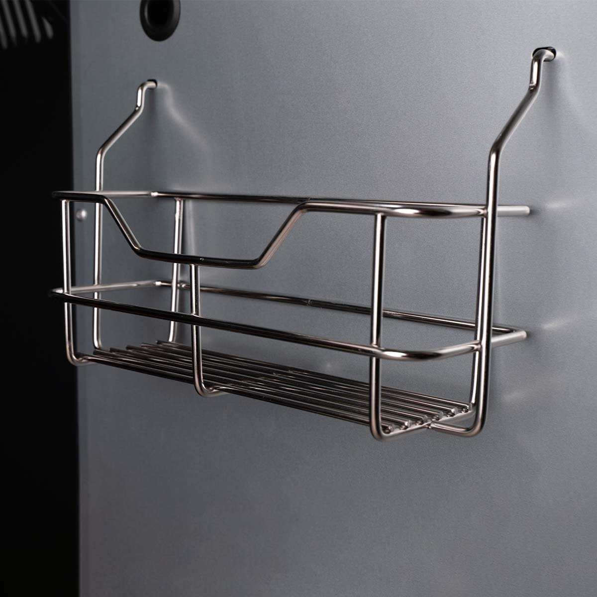Gassgrill SANTOS S-418 detalj av støpejernsrist og brennere