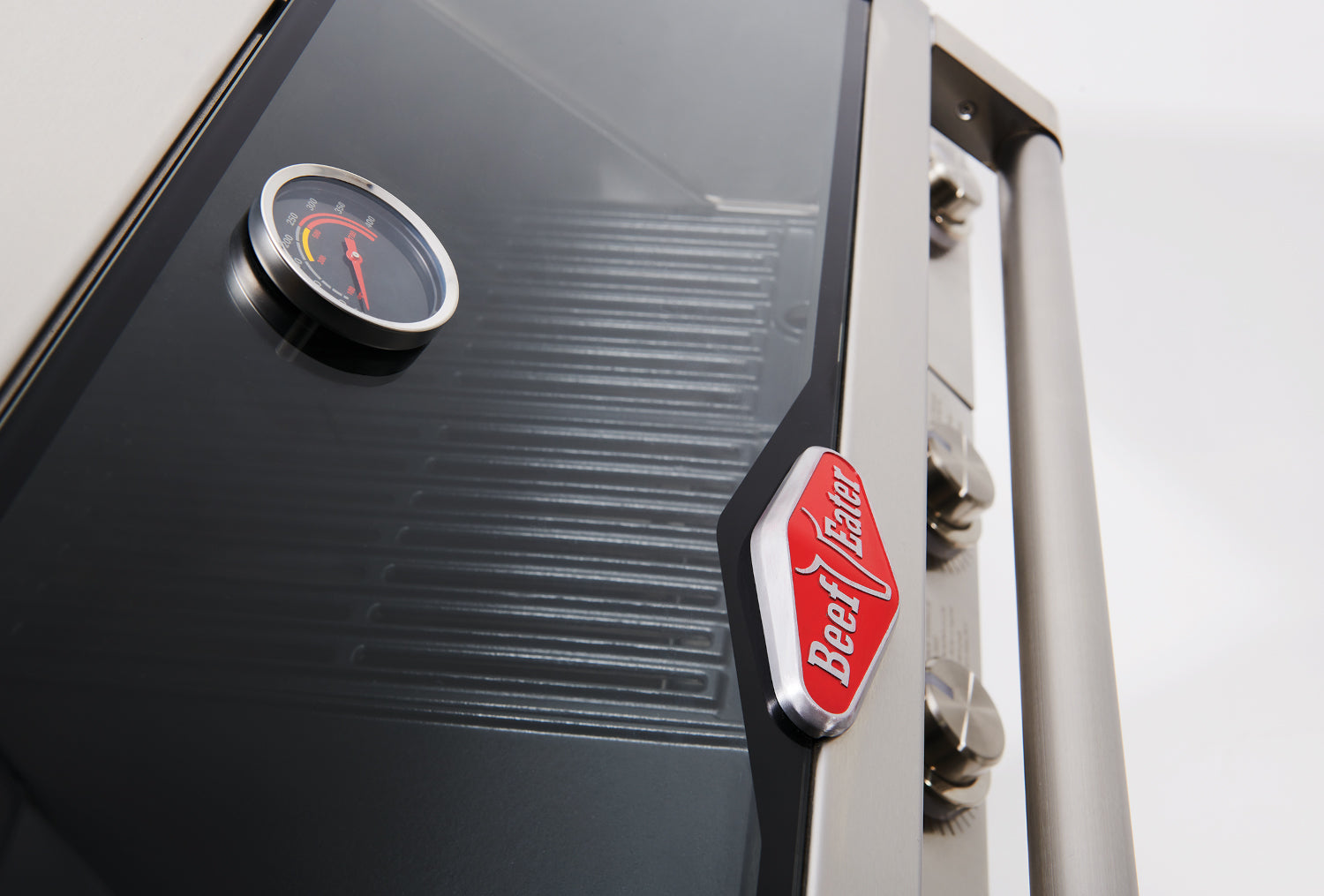 LED-belyste dreieknapper på Gassgrill Signature 7000 5 brennere med sidebrenner - BeefEater