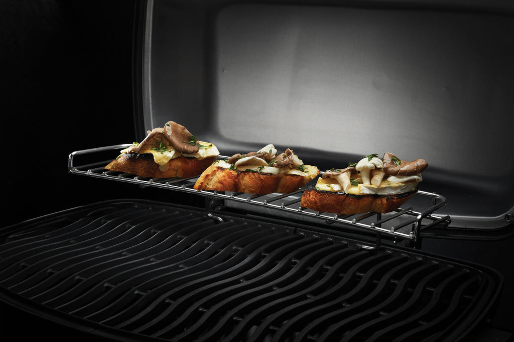 Varmholderist på Gassgrill TravelQ PRO285X Phantom matt svart med vogn