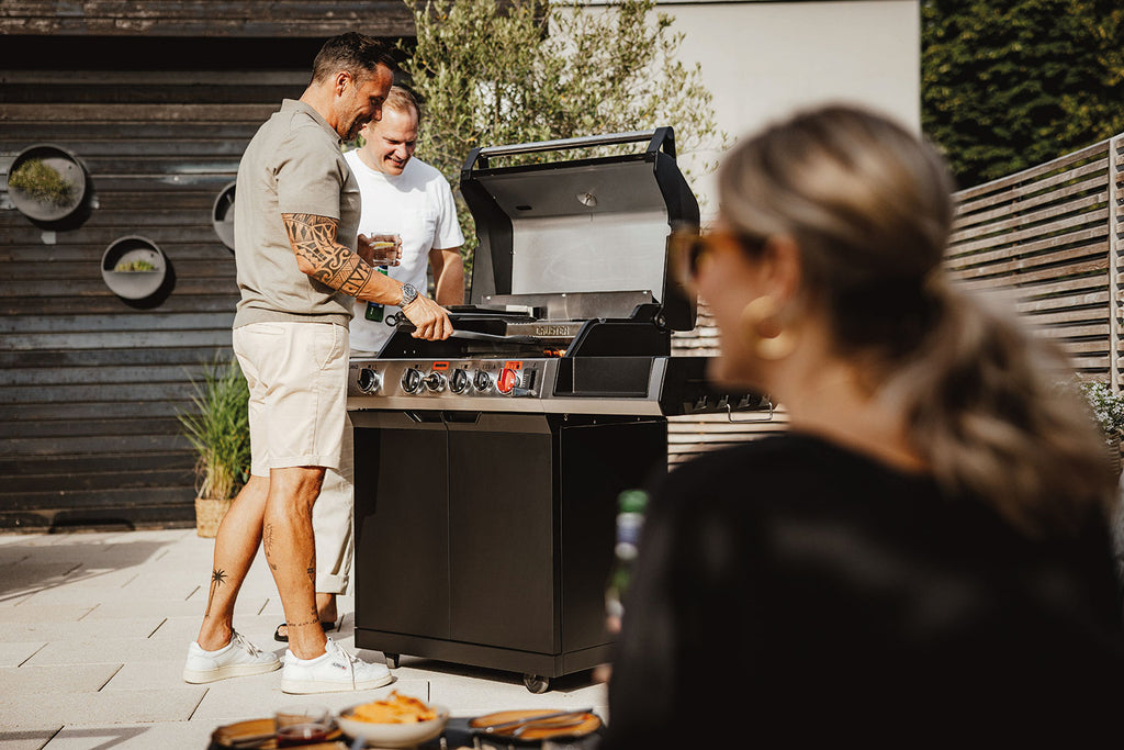 Nærbilde av SWITCH GRID grillrist på Gassgrill UNIQ 4 IK