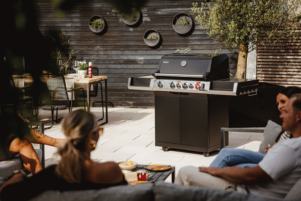 Sidebrenner på Gassgrill UNIQ 4 IK med CRUSTER bakbrenner