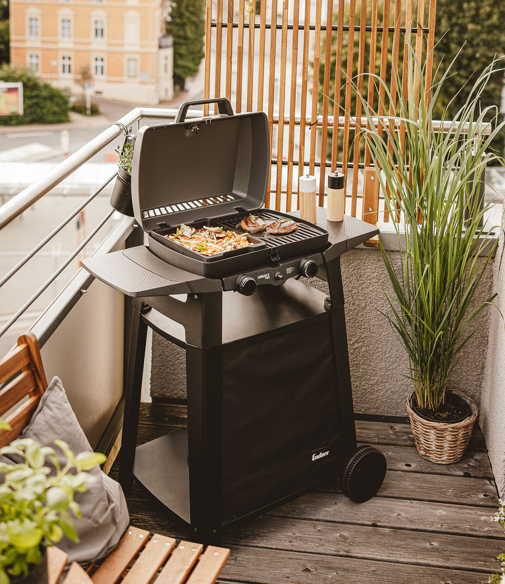 Detalj av støpejernsrist på Gassgrill Urban II Pro med tralle 2 brennere støpejernsrist