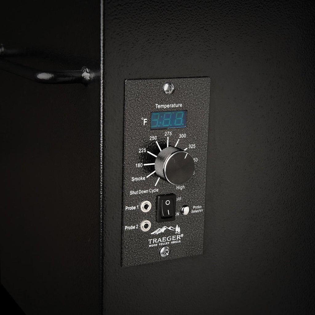 Nærbilde av gelenderhjul på Pelletsgrill Pro Series 22 Blue svart