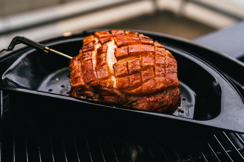 Nærbilde av hull i Gourmet halvmåne grillskåler 2-delt for kulegrill - Outdoorchef