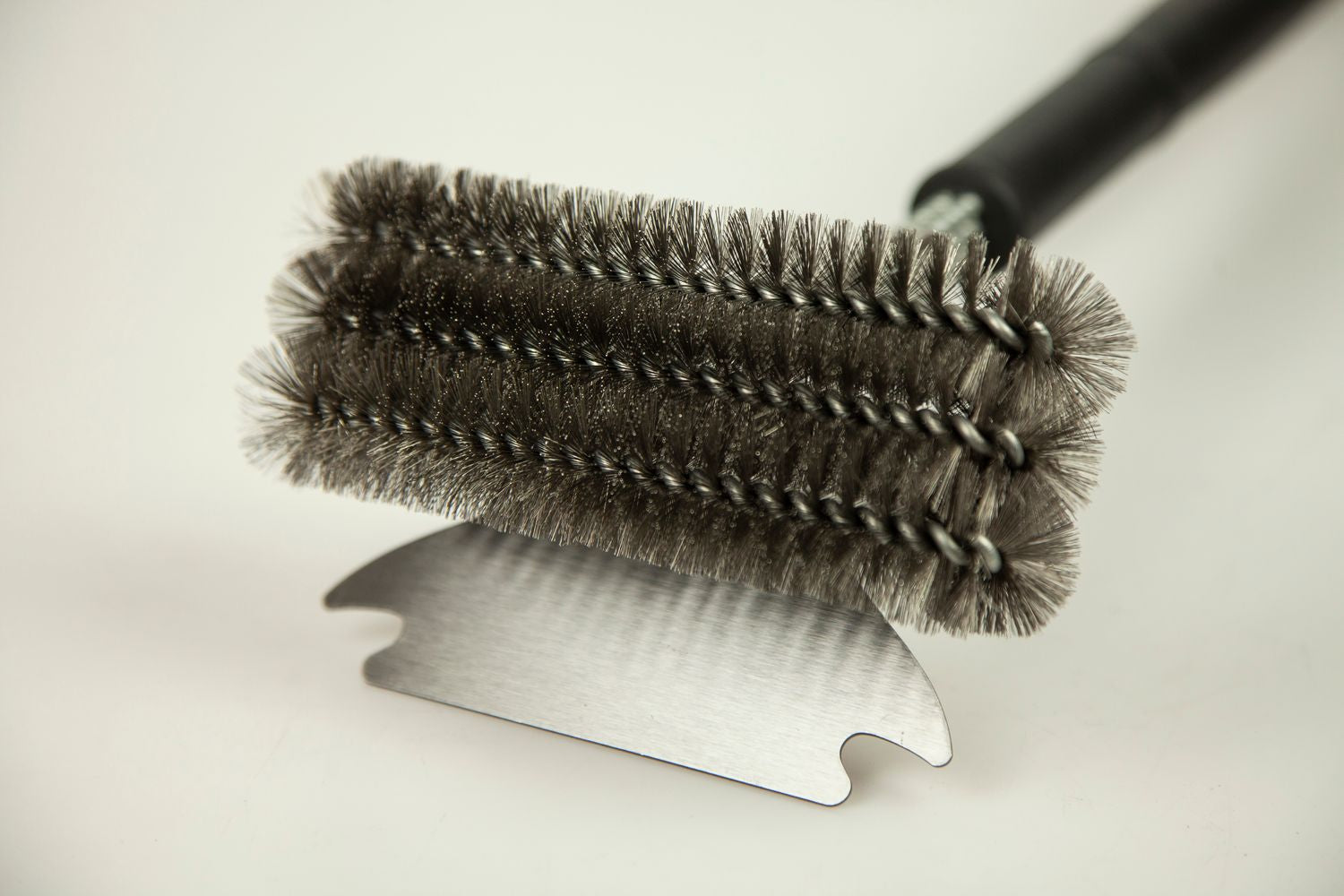 Grillbørste rustfritt stål bredt trippelhode med skrape detalj av børstehoder