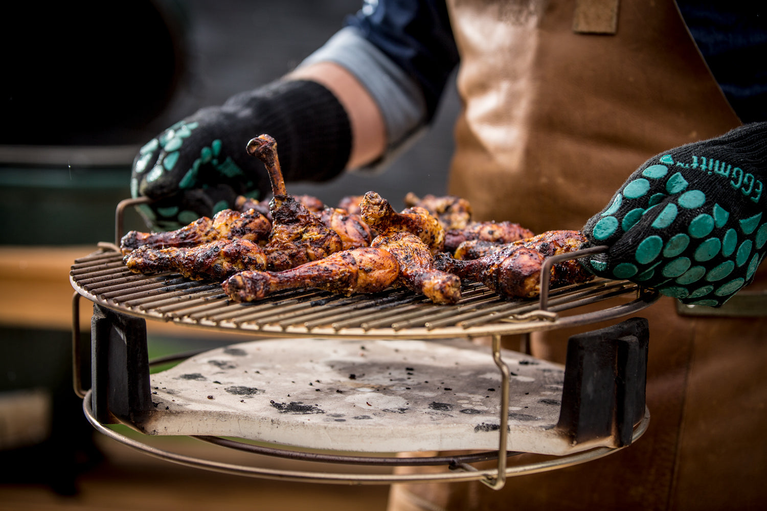 Detalj av silikon- og aramidmateriale på Grillhanske aramid/silikon varmebestandig 246°C Big Green Egg