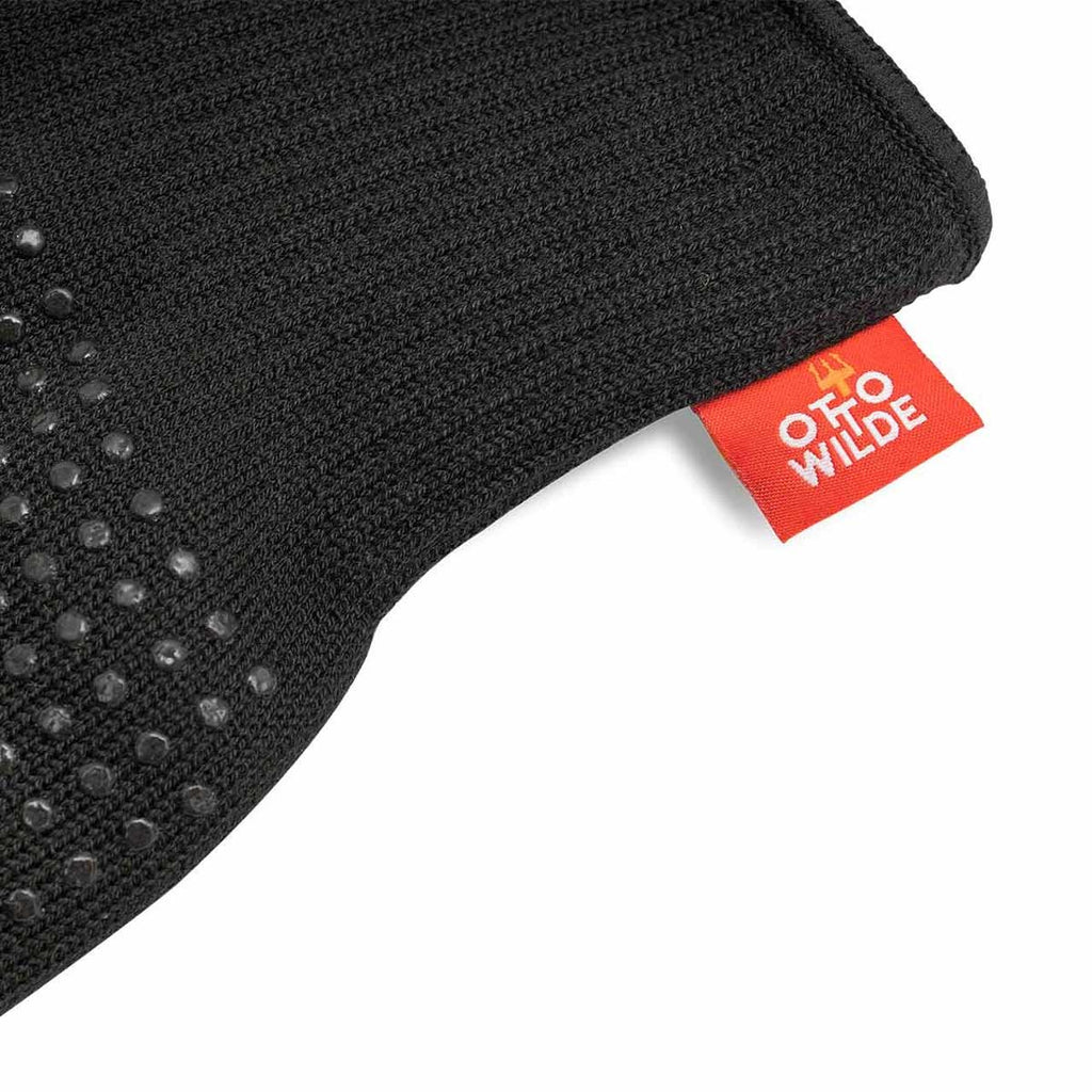 Grillhansker aramid varmebestandig 350 °C - Otto Wilde i bruk ved grill
