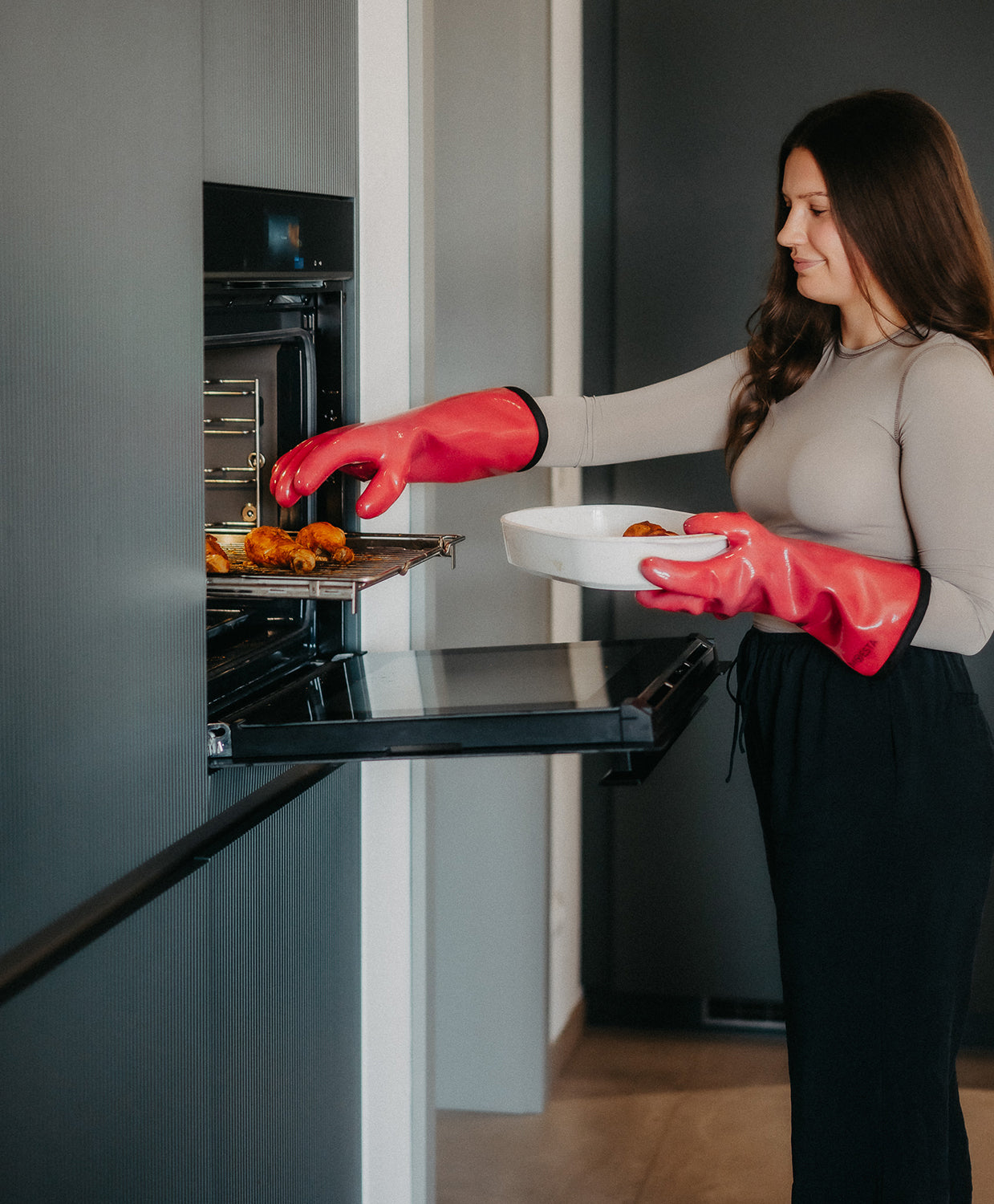 Monterte Grillhansker HeatPro Gloves silikon pink XL på hender