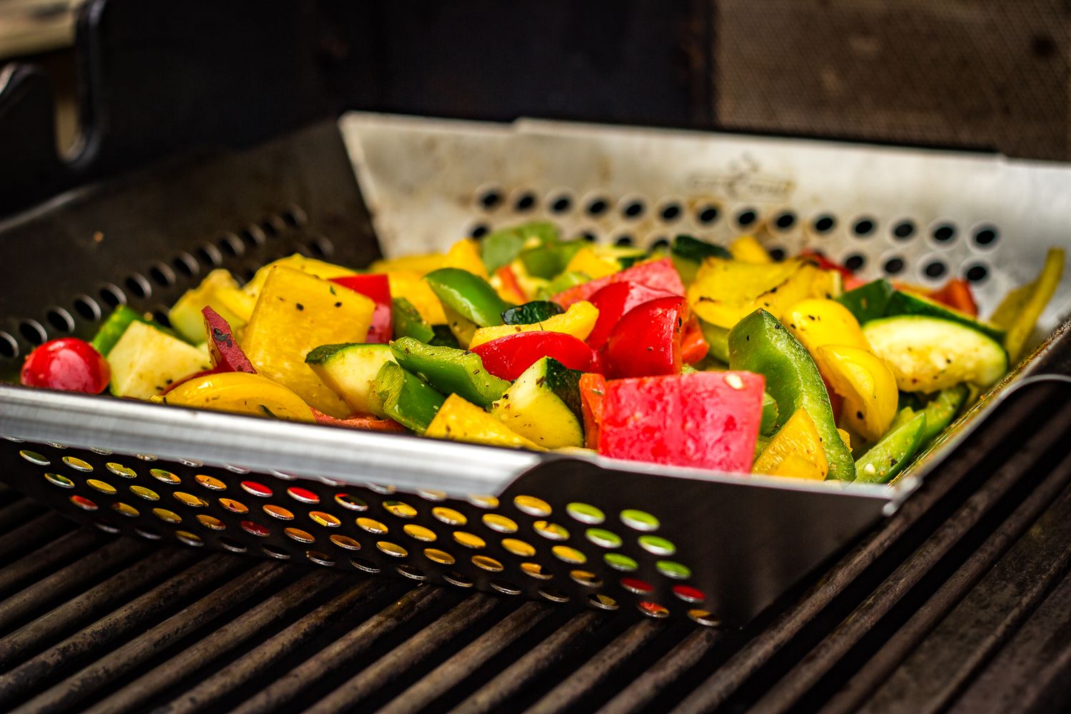 Grillkurv rustfritt stål liten 25 x 25 cm - Grillfürst detalj av bærereimer