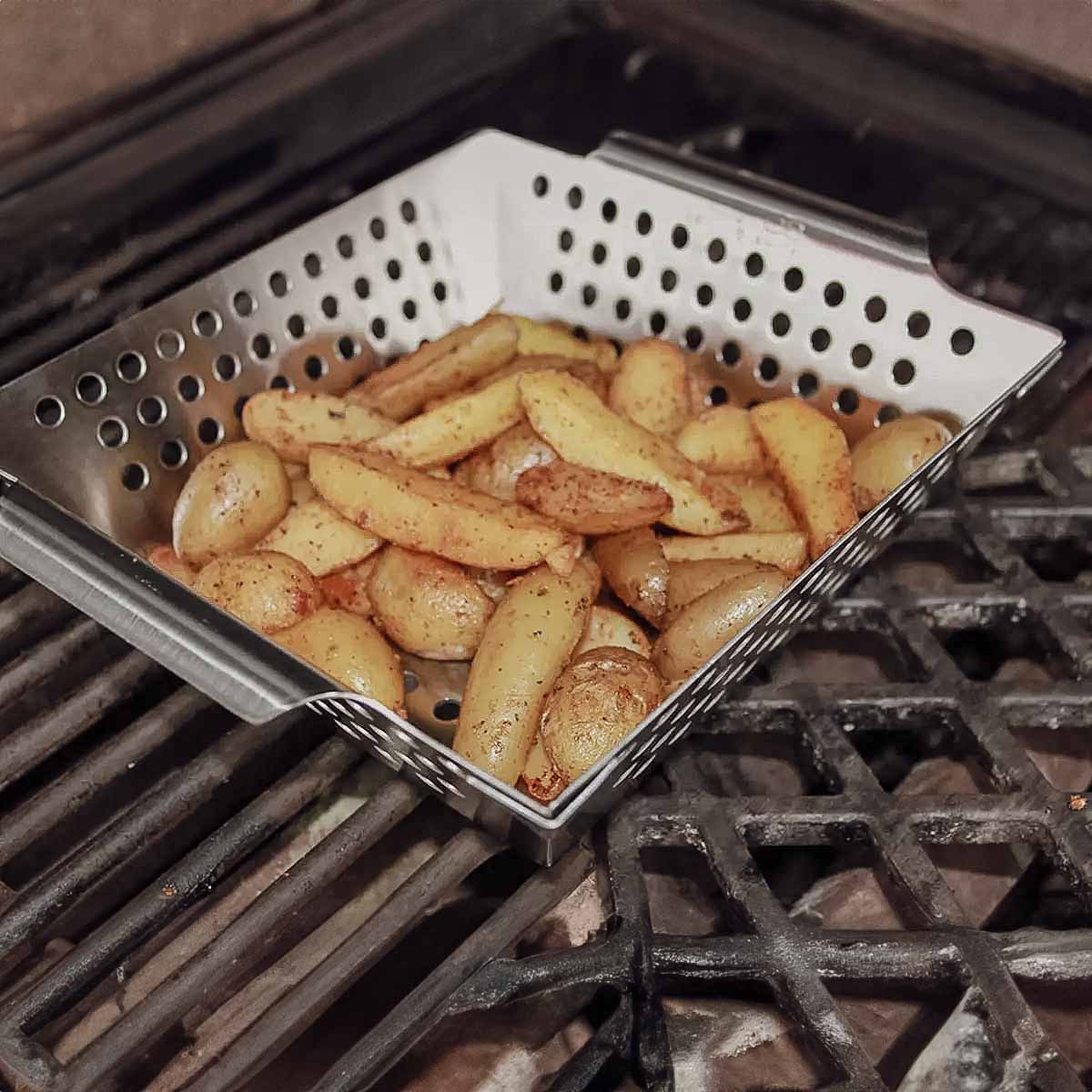 Montert Grillkurv XS rustfritt stål 21,5 x 21,5 cm - SANTOS på grillrist