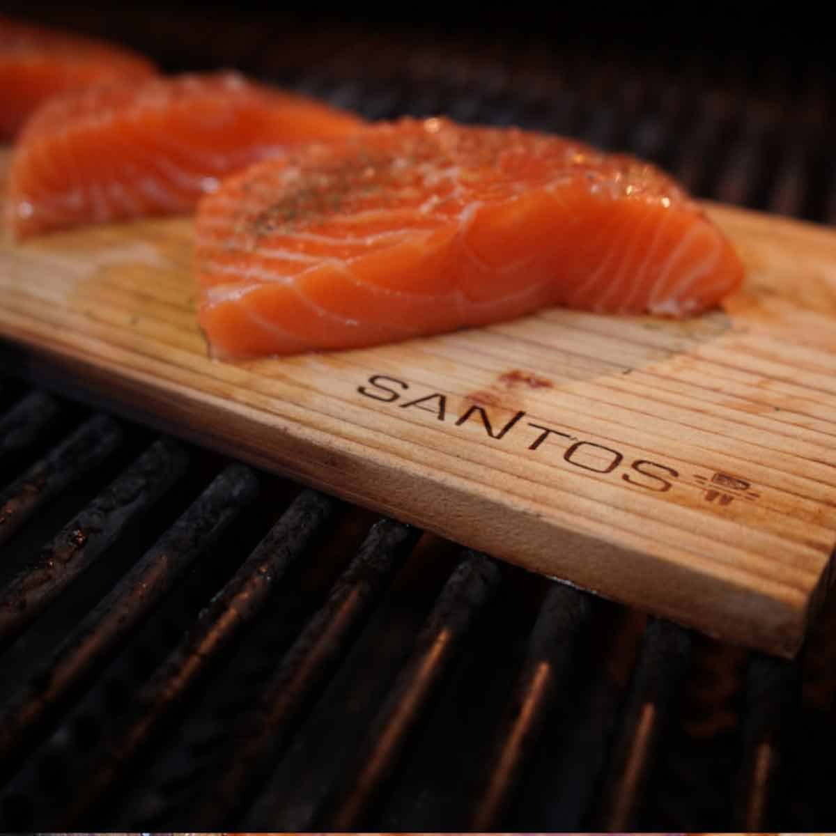 Detalj av Grillplanke sedertre 2-pack 30 x 15 cm - SANTOS