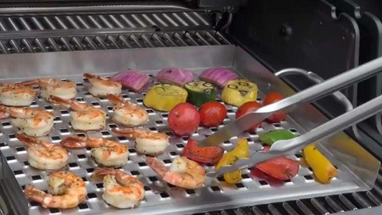 Håndtak på Grillplate Imperial Topper rustfritt stål 39x33 cm - Broil King