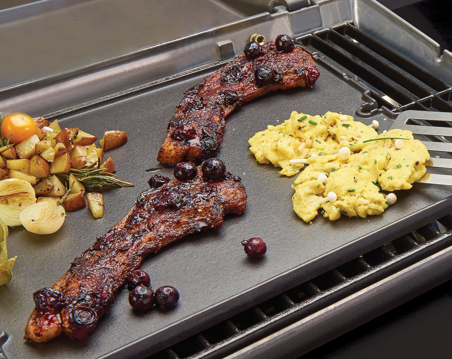 Montert Grillplate støpejern for Gem 320 / Porta Chef 320 - Broil King i grill