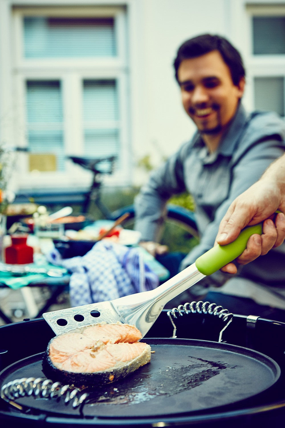 Praktisk oppbevaring av Grillsett Starter med grilltang og grillspade - Outdoorchef
