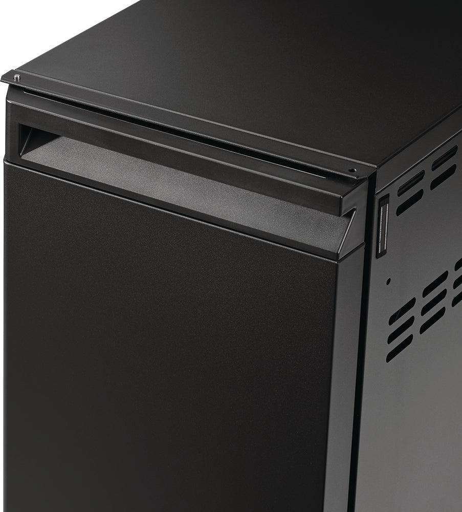 Grillskap Phantom Prestige underskap-sett matt svart montert ved grill