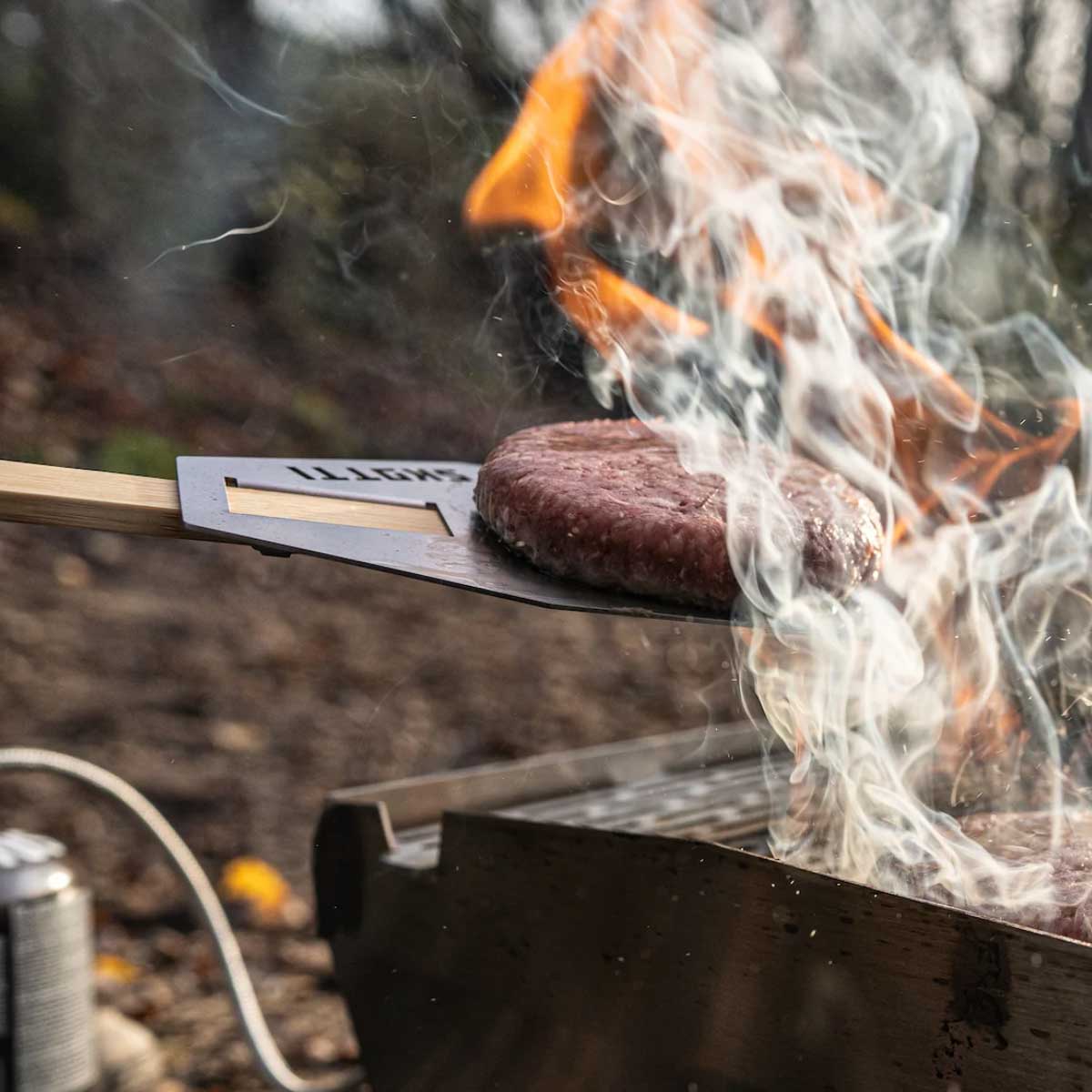 Montert Grillspade Flip på Skotti grilltang
