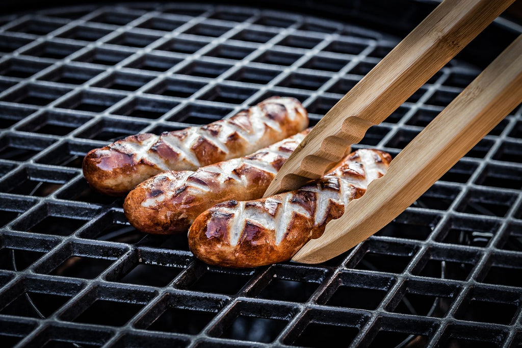 Grilltang 60 cm bambus - Grillfürst med mat på grill