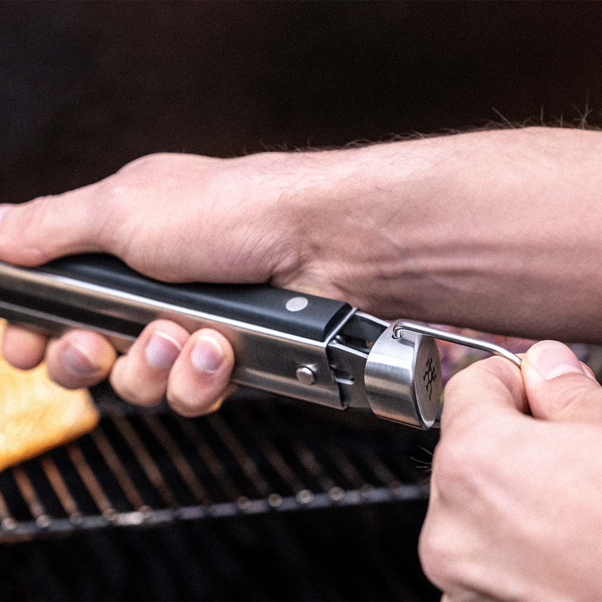 Grilltang BBQ+ 40 cm rustfritt stål med låsemekanisme