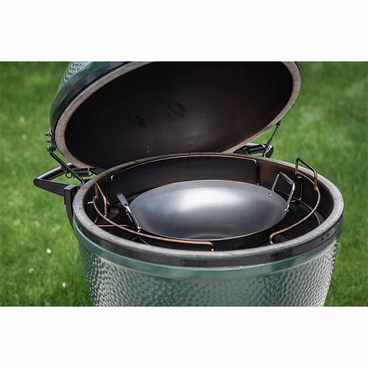 Grillwok karbonstål - Big Green Egg bakside
