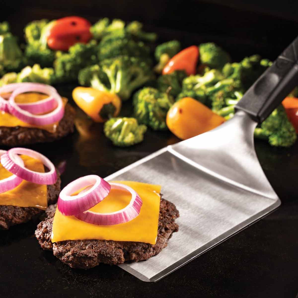 Montert hamburgerpresse i Hamburger tilbehørssett 3-delt smashburger - Blackstone