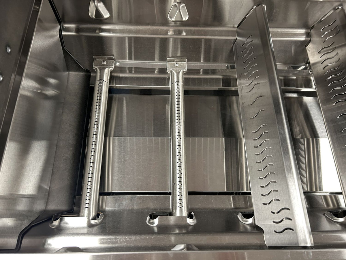 Innebygd gassgrill Independence P590E 5 brennere bakbrenner sidepanel detalj