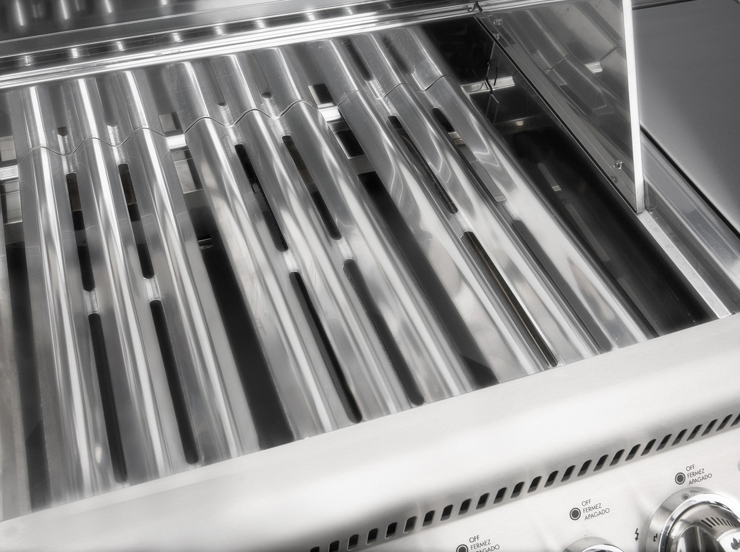 Innebygd gassgrill LEX 605 rustfritt stål 4 brennere montert i kjøkken