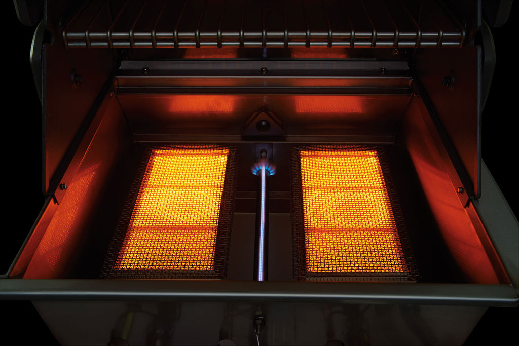 Nærbilde av kontrollpanel med SAFETY GLOW™ belysning på Innebygd gassgrill Prestige Pro 825 rustfritt stål dreiespidd