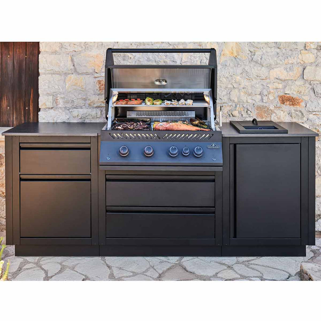 Montert Innebygd grill 700-Series 32" matt svart 4 brennere - Napoleon i utekjøkken