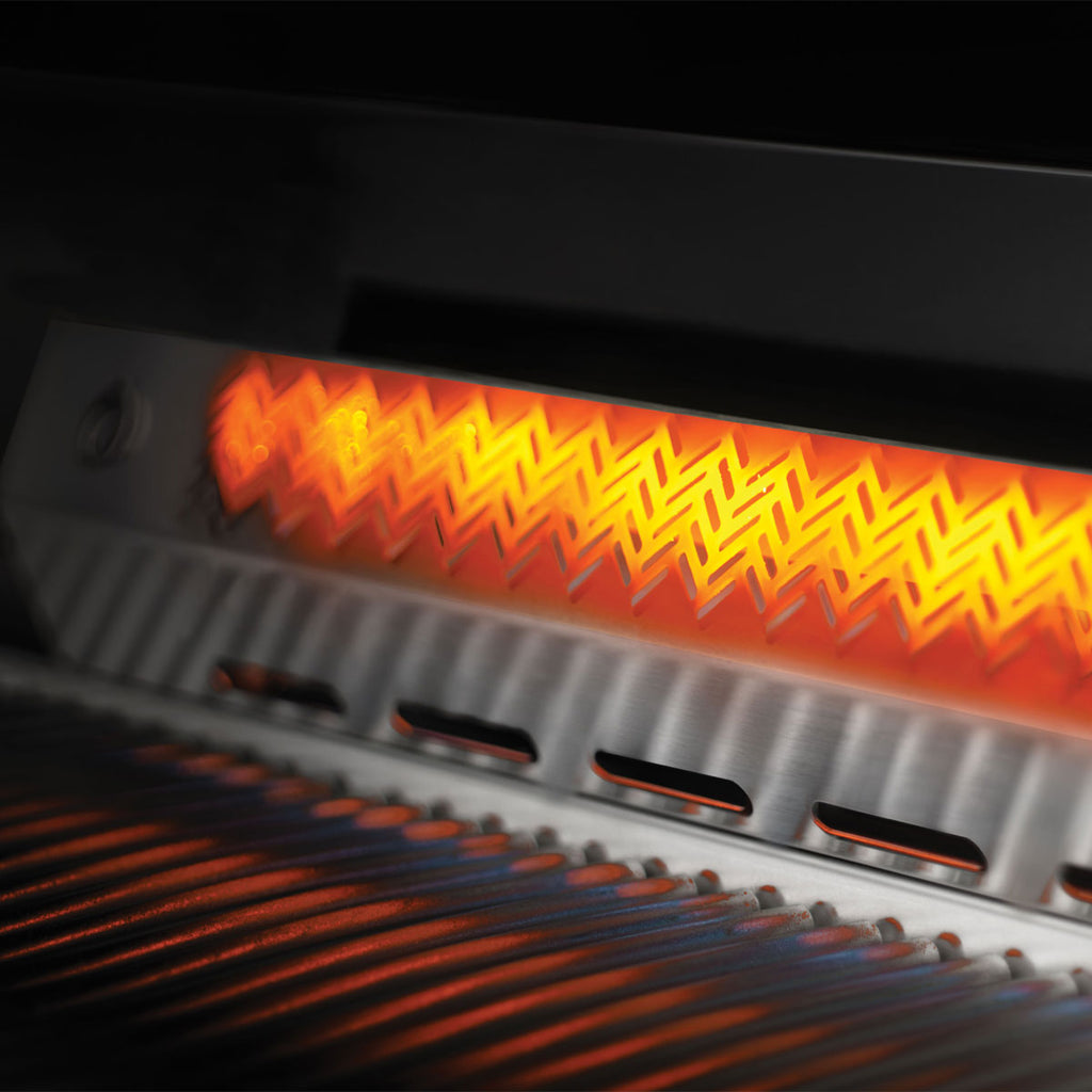 Innebygd grill 700-Series 32" matt svart 4 brennere - Napoleon med åpnet lokk