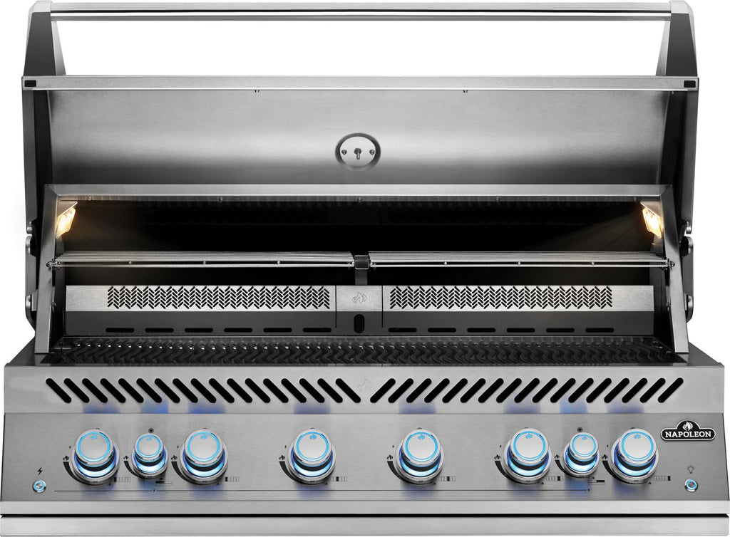 Bakside av Innebygd grill 700-Series 44" 6 brennere med dreiespidd Napoleon