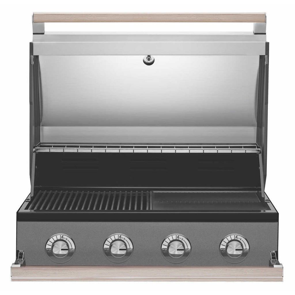 Innebygd grill BeefEater 1500 serie 4 brennere støpejern montert i uteområde