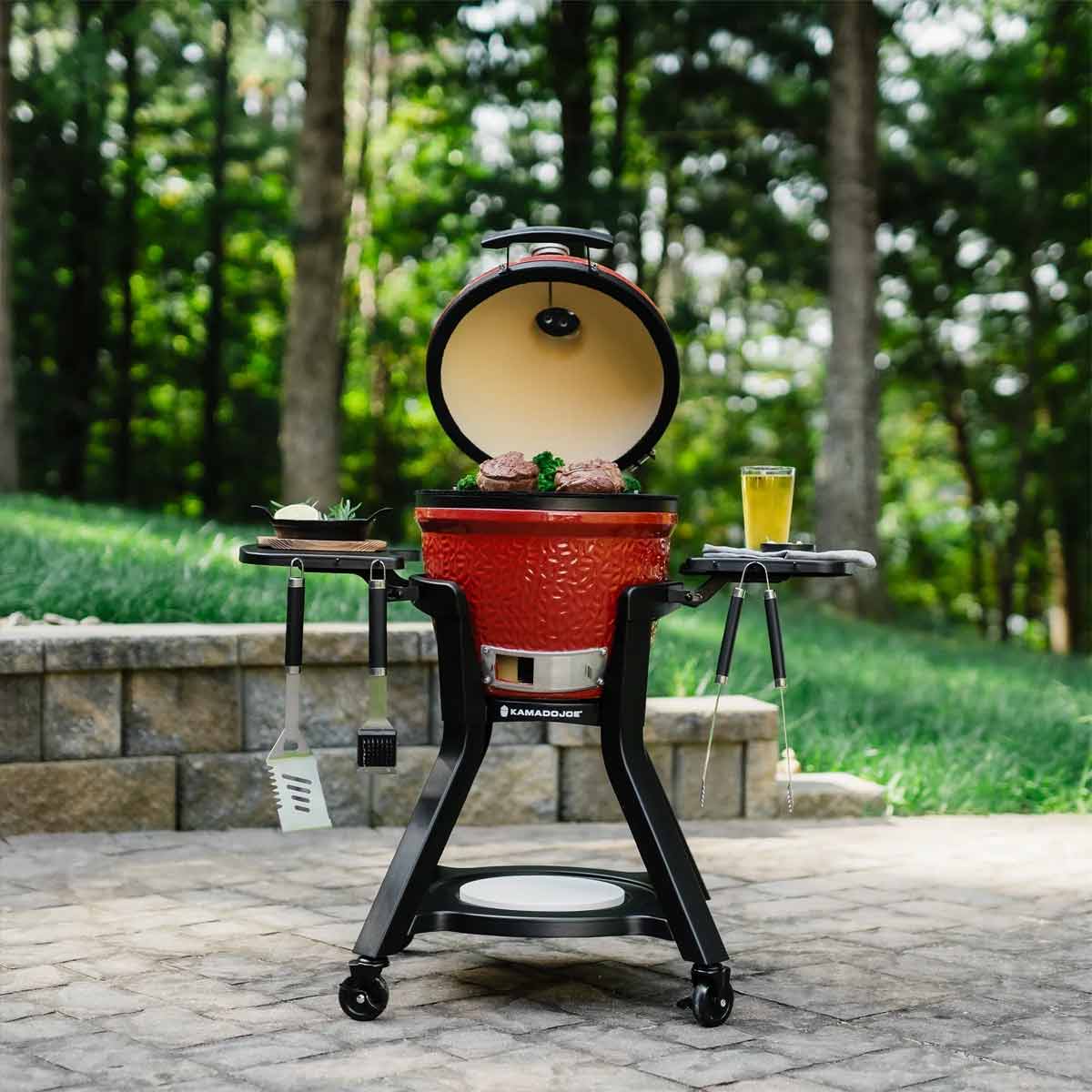 Keramisk grill Junior Celebration pakke 34 cm - Kamado Joe bakside