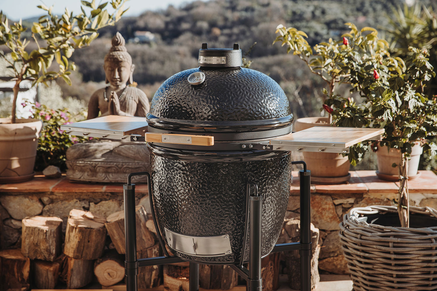 Keramisk grill ONE.55 med smoke-sett 44 cm med åpen lokk