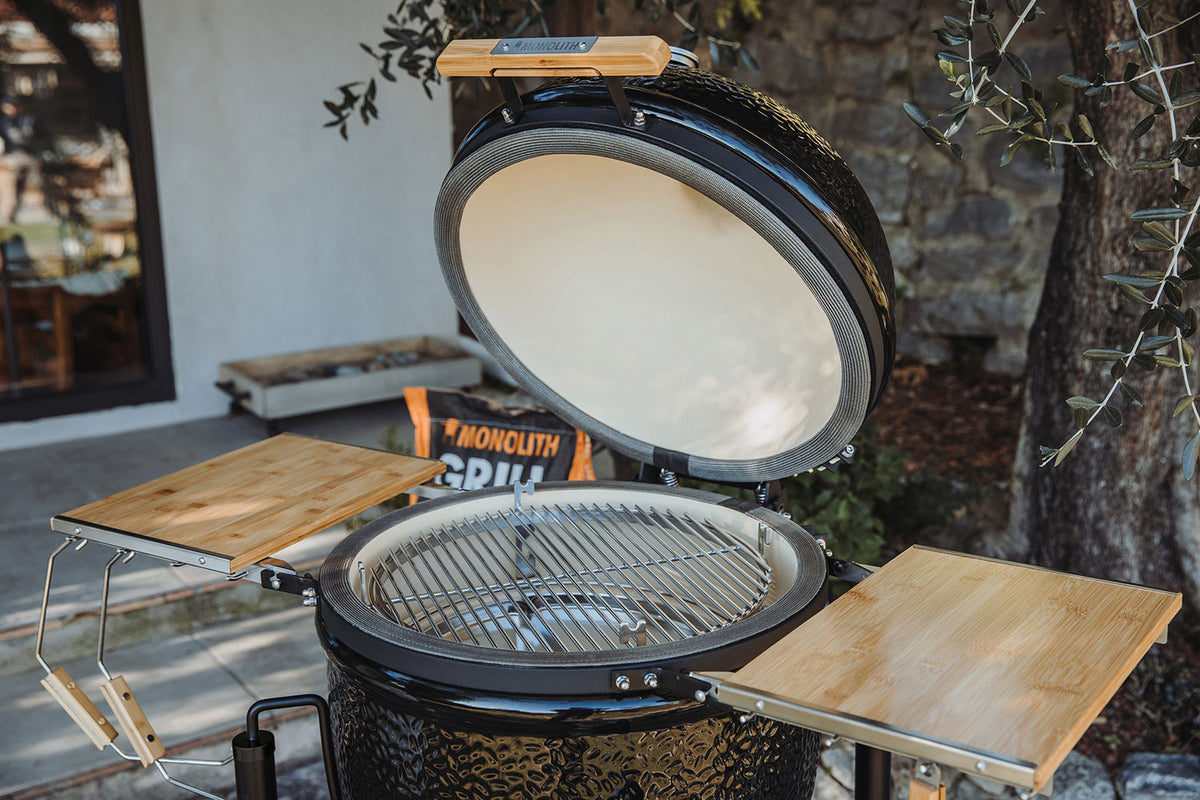 Røykesett på keramisk grill ONE.55 med smoke-sett 44 cm - Monolith