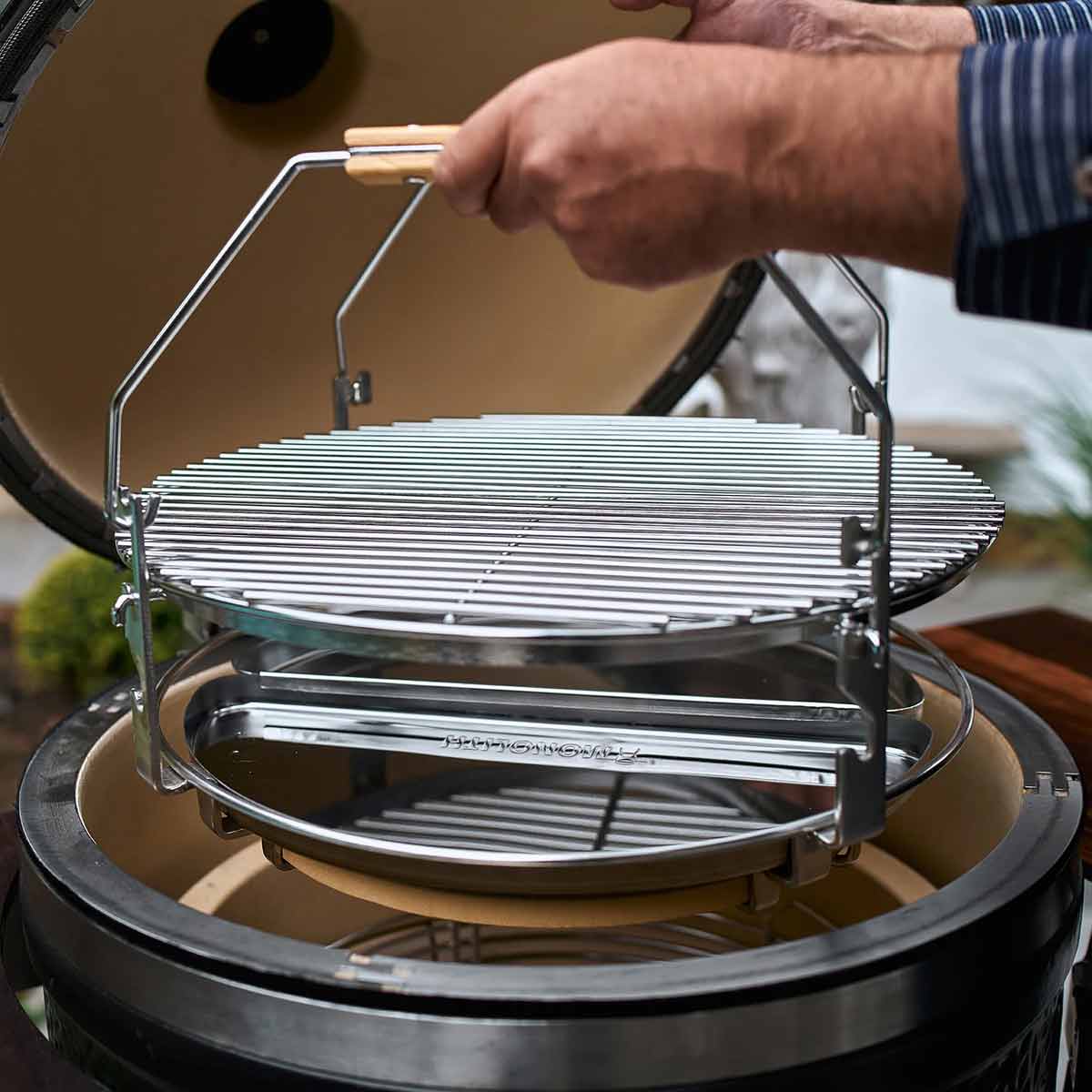 Nærbilde av grillrist på Keramisk grill Two.66 Stand Alone svart 52 cm - Monolith