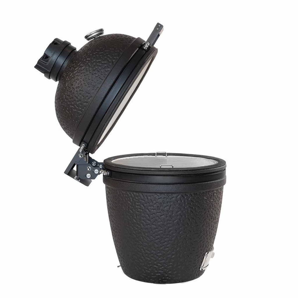 Keramisk grill Urban Medium Solo 42 cm - The Bastard montert i hage