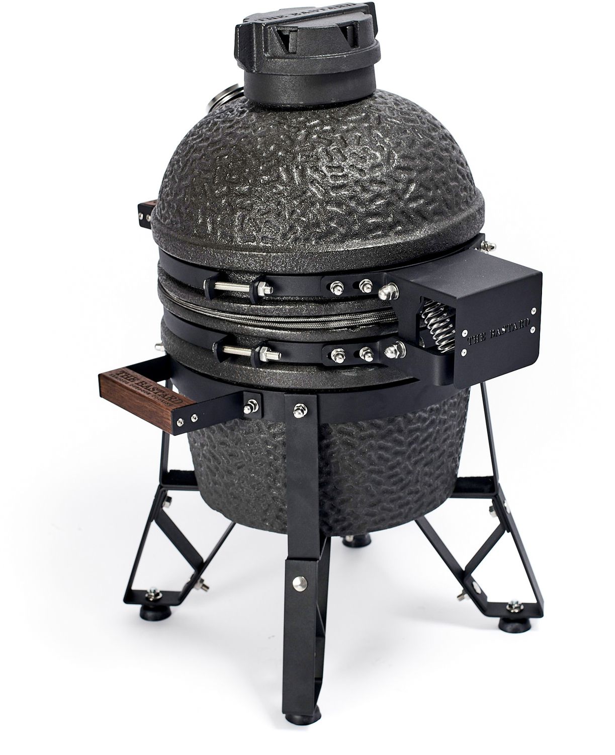 Keramisk grill Urban Small svart matt 25 cm 2025 - The Bastard i bruk på campingtur