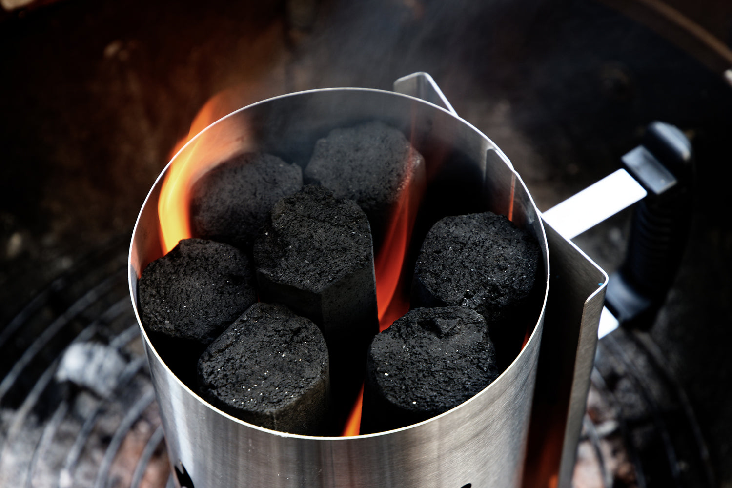Kokosbriketter stavform 10 kg for dutch oven og grill pakking med hank