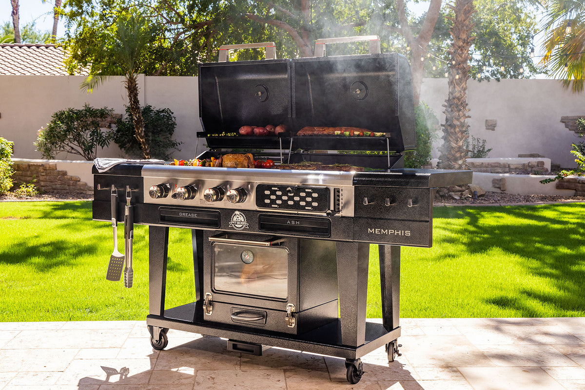Detalj av Kombigrill Memphis Ultimate 2.0 gass kull smoker rist