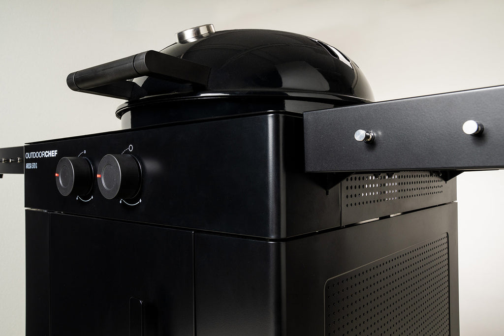 Detaljbilde av rustfrie brennere på Kulegassgrill Arosa 570 G Evo Black Style