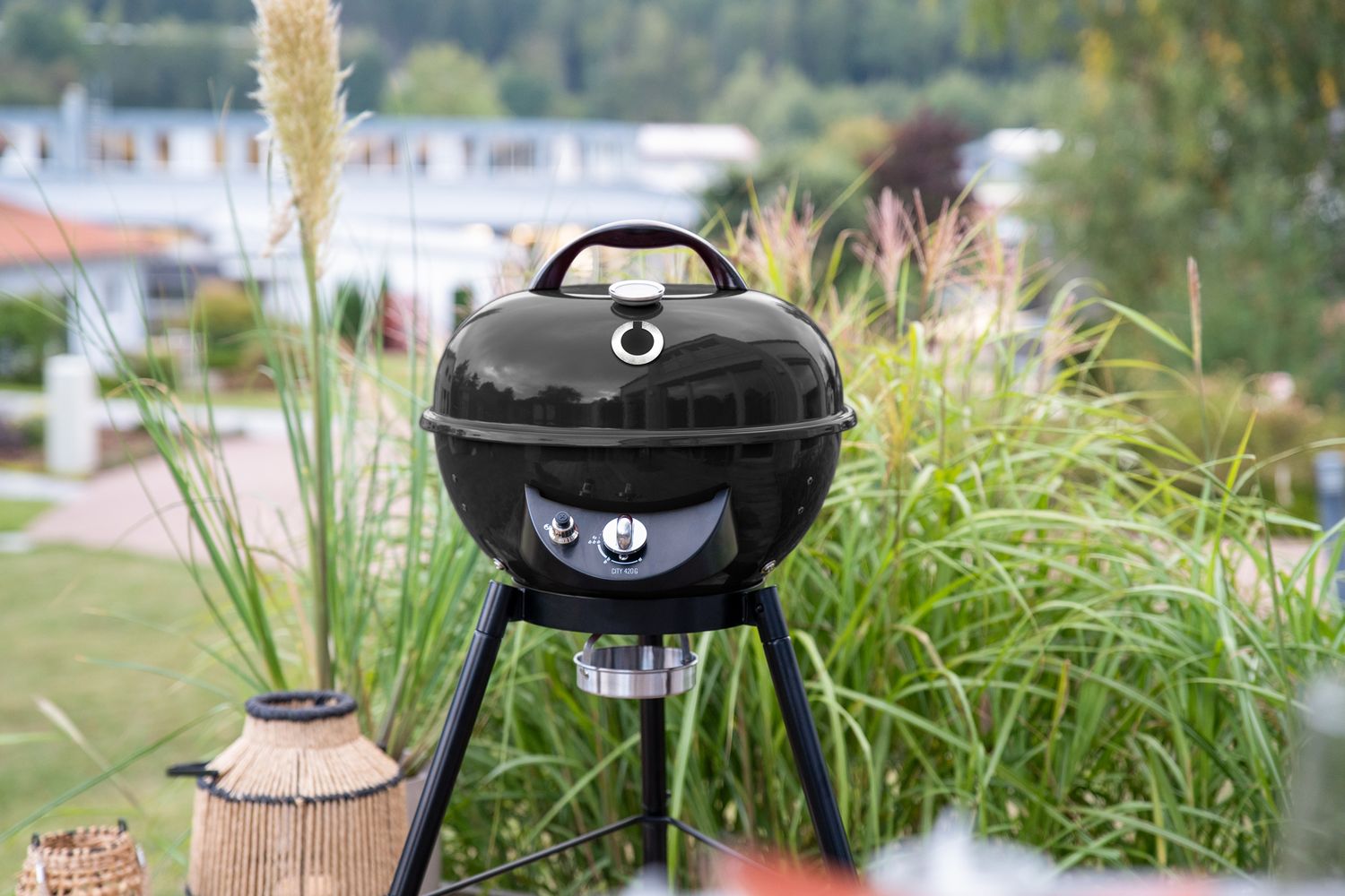 Kulegassgrill City 420 G SE Black med veske detalj av bærereimen