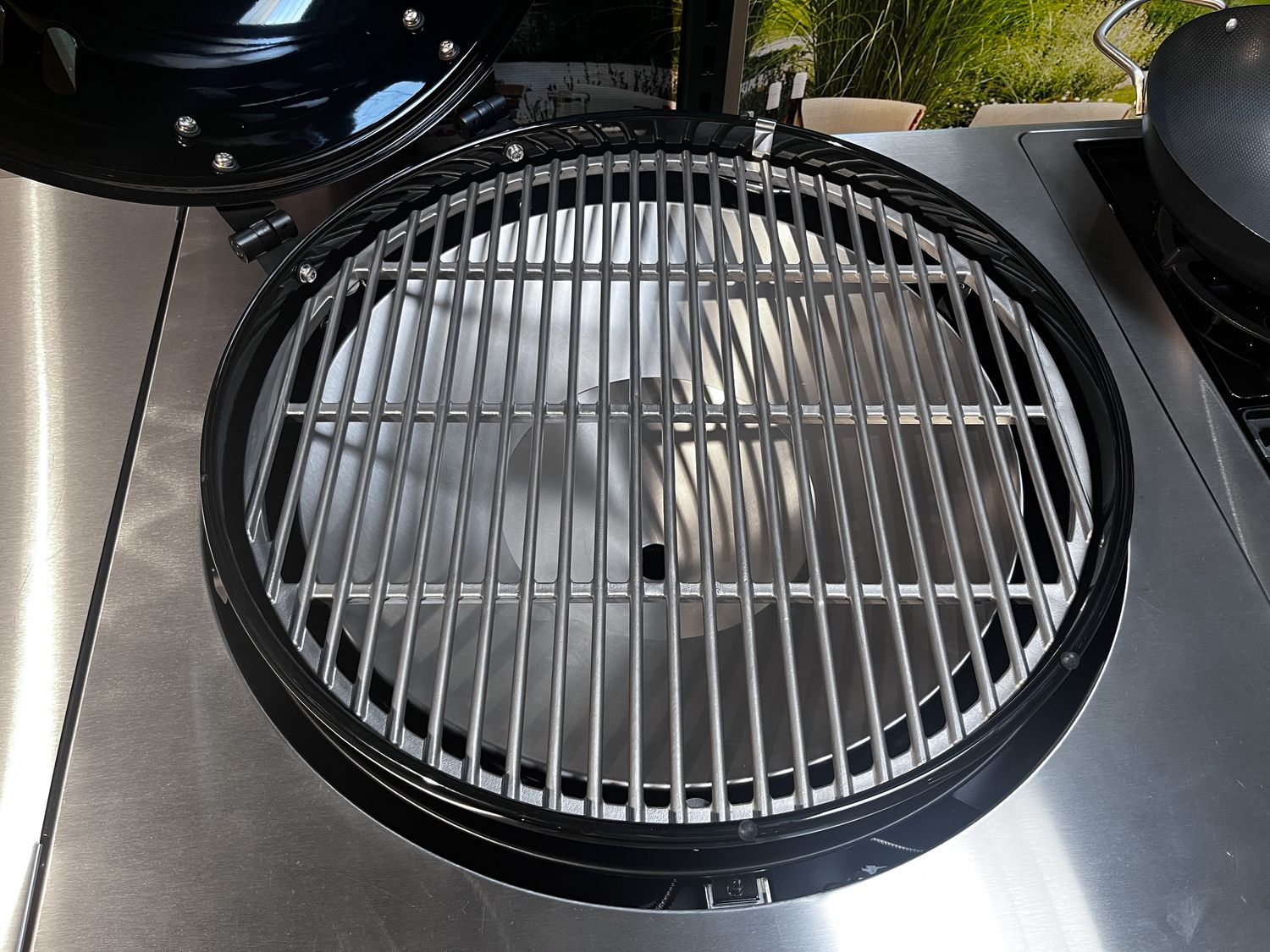 Detalj av grillristen på Kulegrill Lugano 570 G EVO II Plus med grillrist