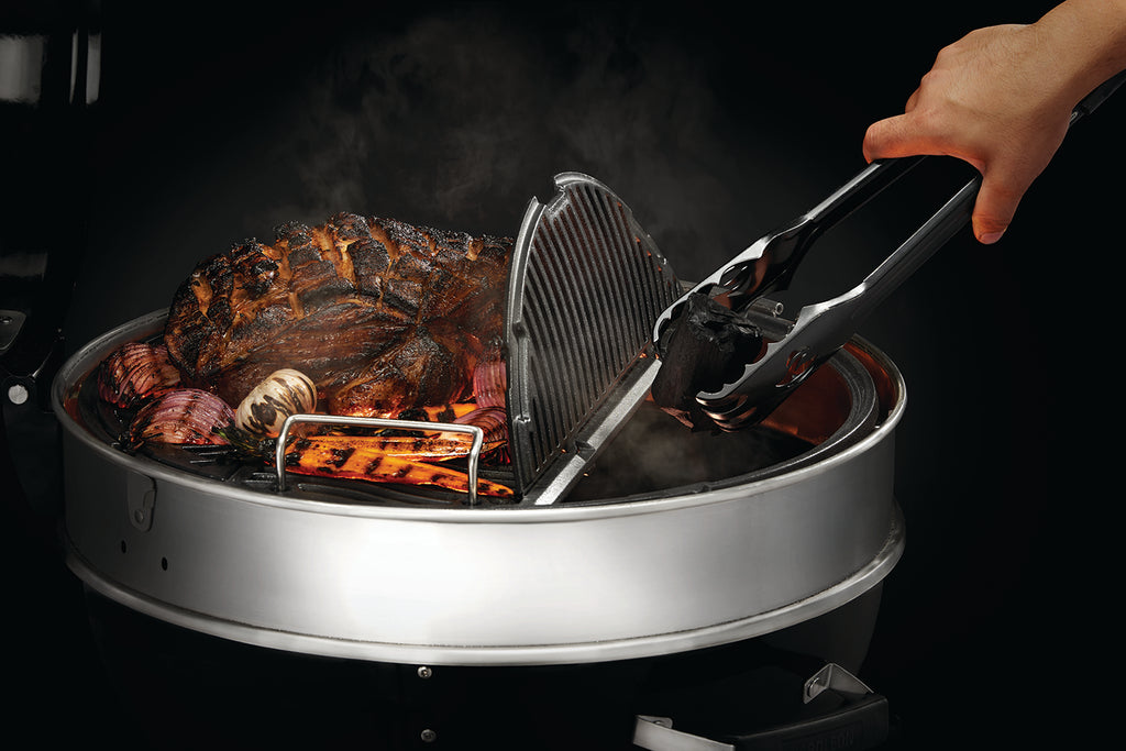 Kulegrill PRO 57 cm med støpejernsrist - hengslet lokk detalj